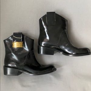 Never worn Marc by Marc Jacobs Boots size 38